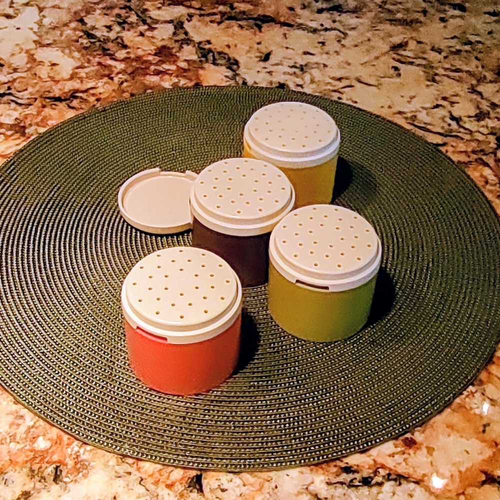 Tupperware Stacking Spice Shakers in Orange, , Olive Green, Yellow, Brown Retro - Picture 7 of 11